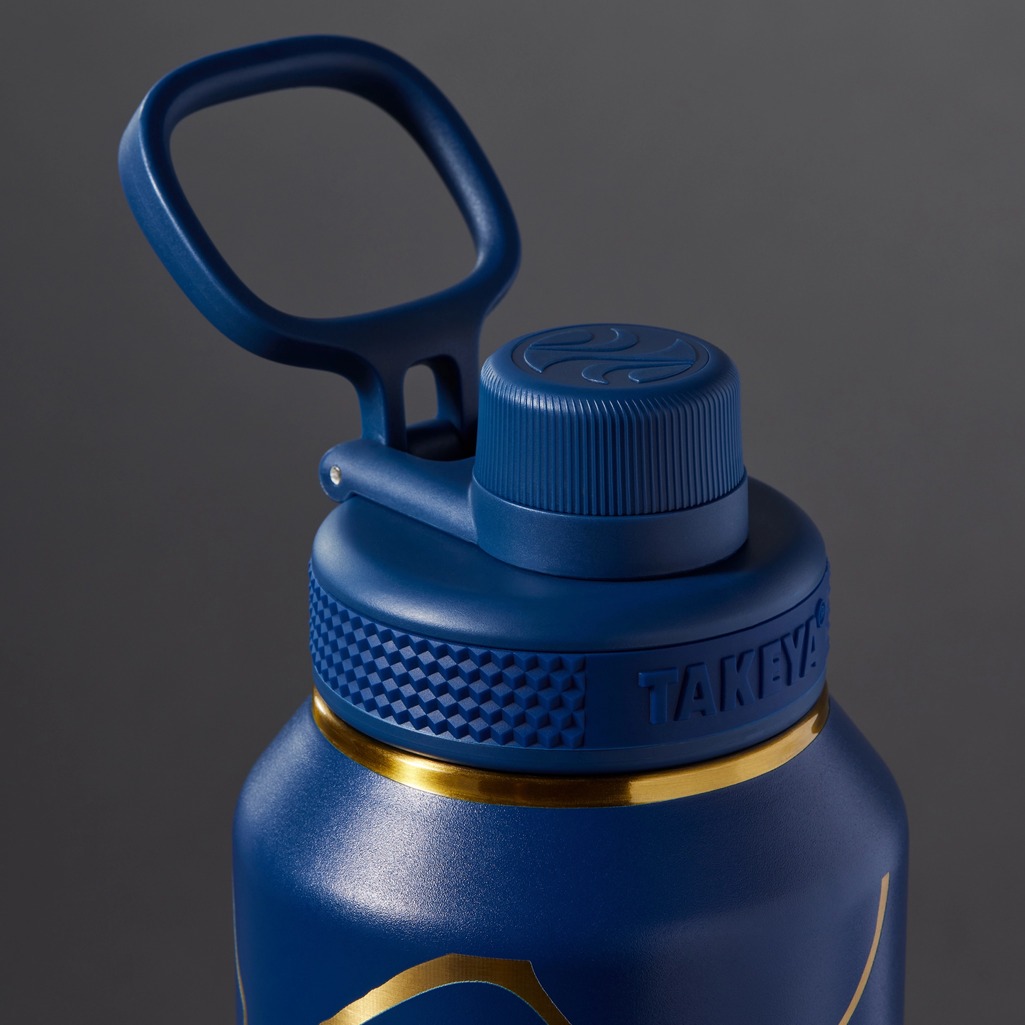 kintsugi-water-bottle-with-spout-lid-y2 51390-TK_HO25_Kintsugi_Takeya9266.png
